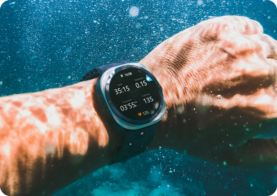 A photo of the Watch Ultra outdoors in extremely cold conditions showing it's temperature resistance